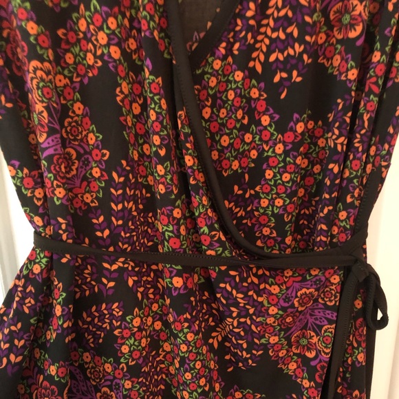 Flirty Ruffle Wrap Dress - Picture 3 of 6